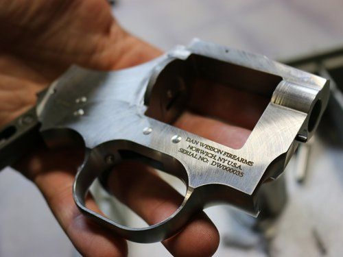Akvizice značky Dan Wesson Firearms